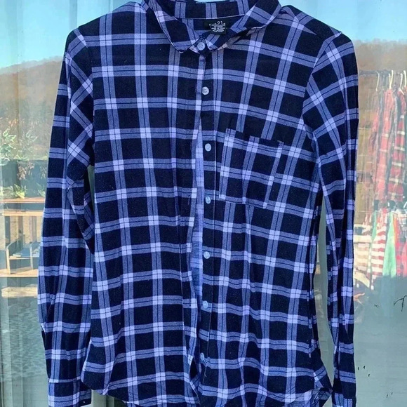 🤑Rue 21 flannel top - Picture 1 of 4